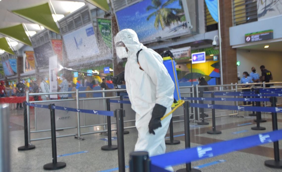 Medidas sanitarias en el Aeropuerto de las Américas