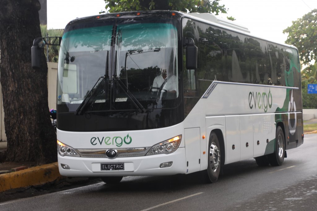 Primer autobús eléctrico