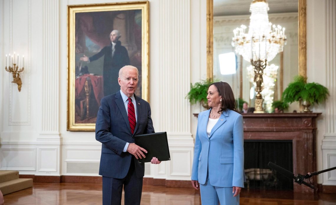 Kamala Harris irá a un centro de detención de inmigrantes en su visita a la frontera