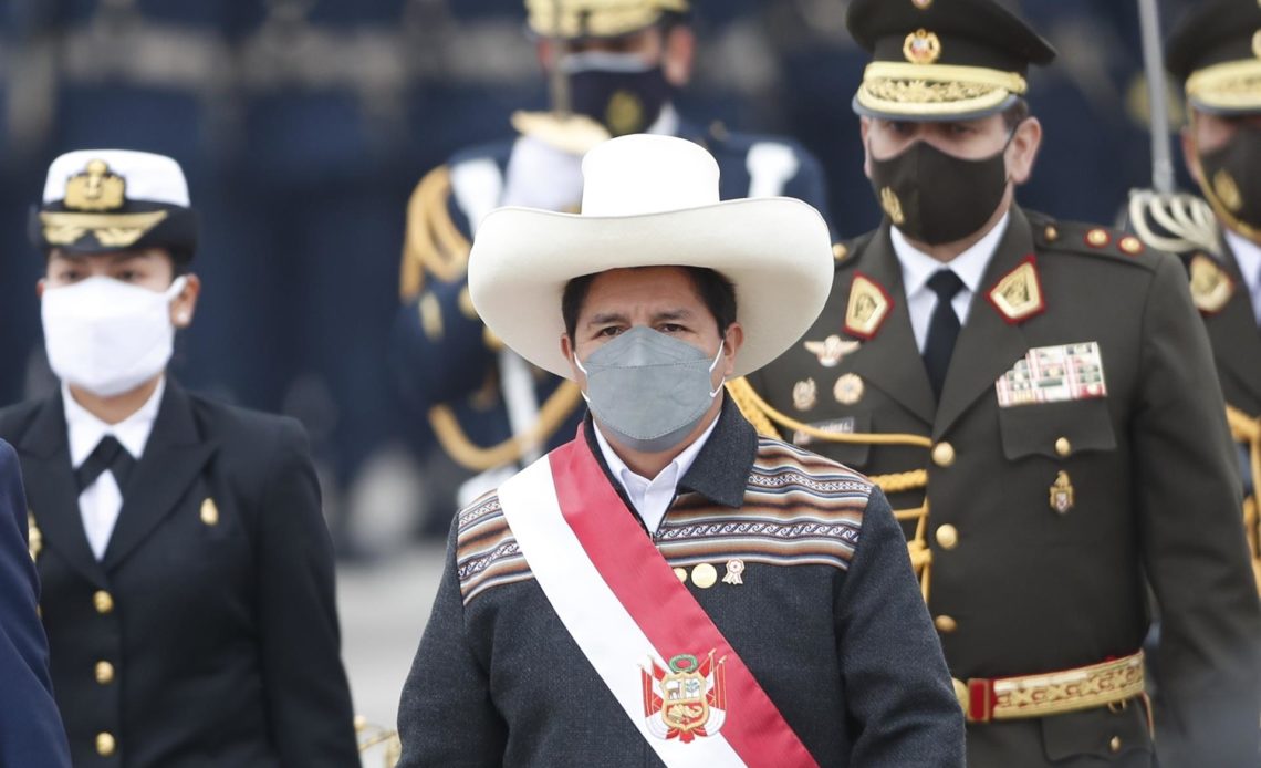 El Gobierno de Perú buscará la investidura tras cambiar un único ministro