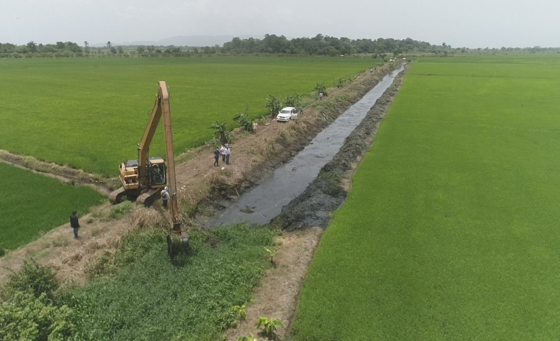 INDRHI proyecta obras para impulsar producción de arroz en Bajo Yuna