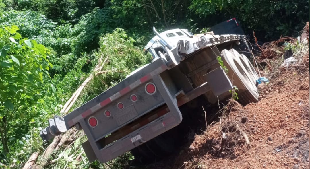 Se vuelca patana en el municipio de Sánchez, en Samaná