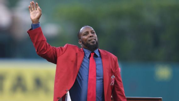 Vladimir Guerrero recibe homenaje en inauguración de la Serie del Caribe