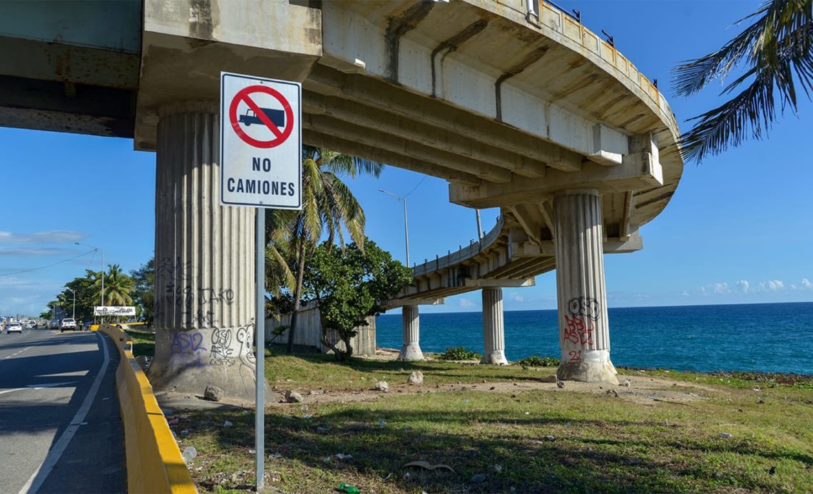 Obras Públicas ofrece detalles de las medidas para reparar el elevado de las avenidas Hípica y Las Américas