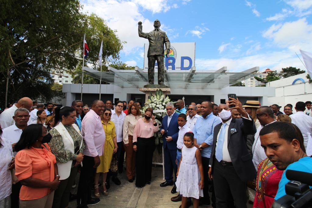 PRD conmemora natalicio de Peña Gómez resaltando su liderazgo a favor de los más necesitados