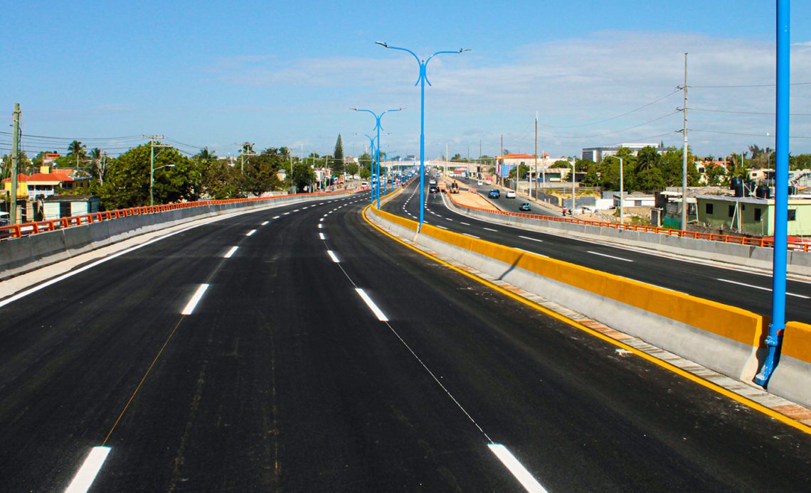  Ministro Obras Públicas deja abierto el elevado de Andrés en Boca Chica