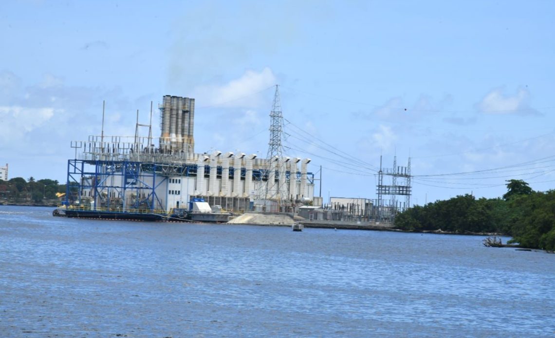 Diputados del DN y SDE favorecen barcazas eléctricas sobre río Ozama sean retiradas