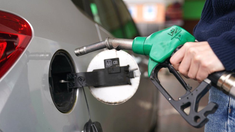 Casi todos los combustibles quedán sin variación; Avtur sube RD$7.70