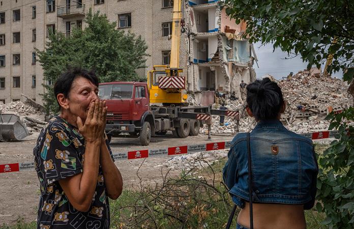 Aumenta a 26 los muertos en ataque ruso contra edificio en Donetsk