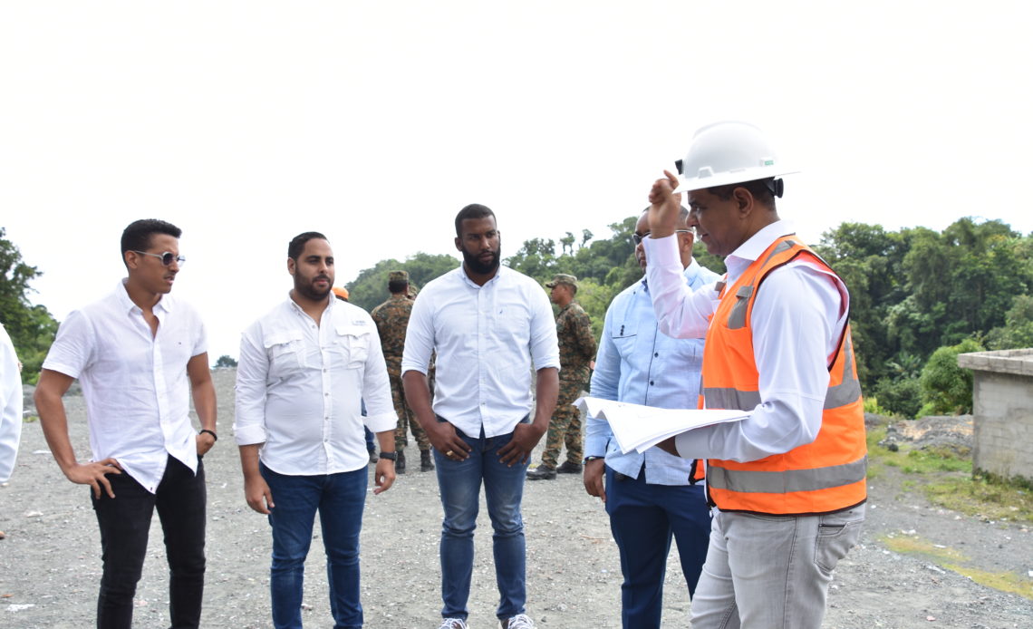 MEM inicia trabajos de adecuación de áreas a favor mineros de larimar en Bahoruco