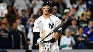 Aaron Judge se mantuvo con 60 jonrones, a uno del récord de Roger Maris de la Liga Americana, en la victoria de los Yankees de Nueva York el domingo2-0 sobre los Medias Rojas de Boston en un duelo recortado a seis entradas a causa de la lluvia.