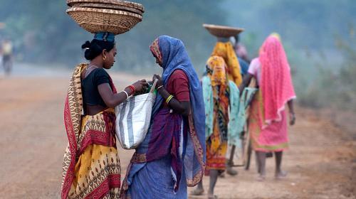 Tres personas arrestada en India por sacrificio de dos mujeres