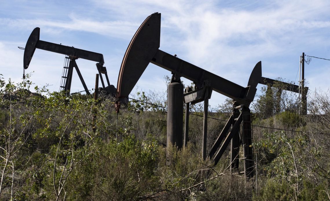 Petróleo de Texas abre con subida del 0.61 %, hasta los 82.03 dólares