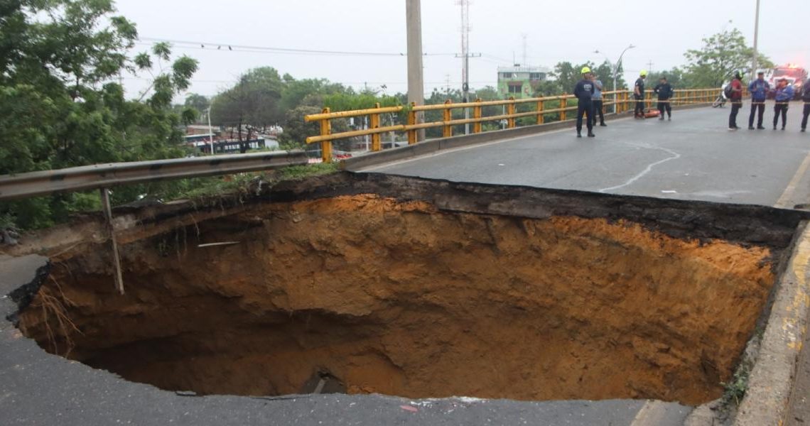 Cuatro muertos por colapso de puente en ciudad colombiana de Barranquilla