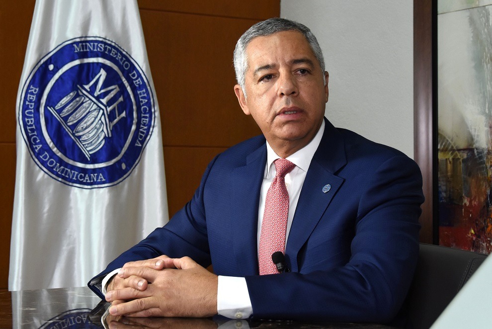 Con la llegada de Donald Guerrero a Ministerio de Hacienda se expandió organización criminal