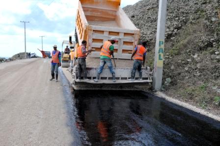 Las lluvias obligan a cerrar un tramo de la carretera Barahona- Enriquillo