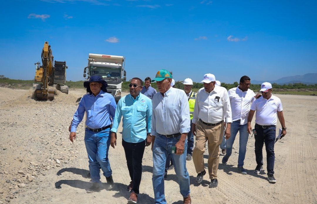 Construcción de aeropuerto de San Juan avanza conforme al cronograma