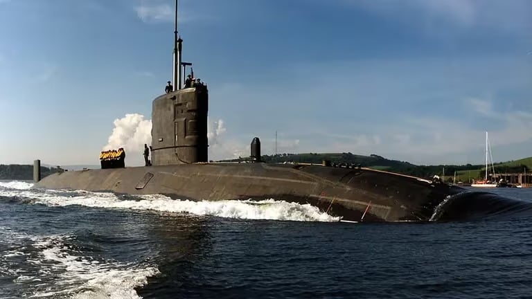 Un submarino nuclear británico llega a Gibraltar: armamento y qué riesgo tiene este tipo de sumergibles