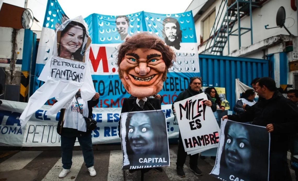 Protesta en Argentina por reparto de alimentos