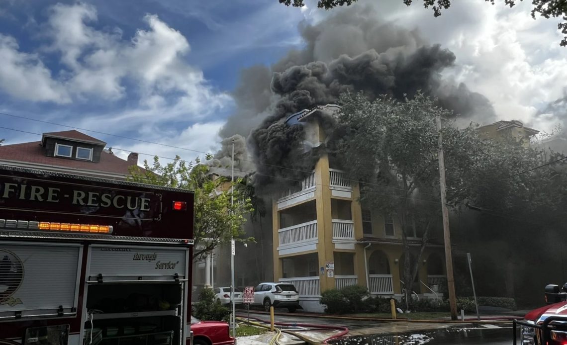 Incendio en edificios en Miami
