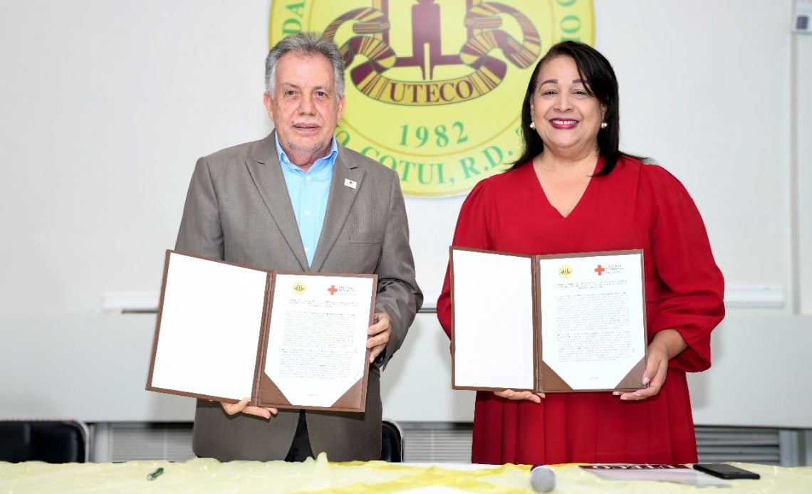Presidente de la Cruz Roja Dominicana y rectora de UTECO