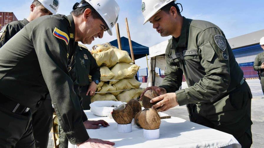 Incautan en Colombia cargamento de cocaína diluida en cocos procedente de República Dominicana