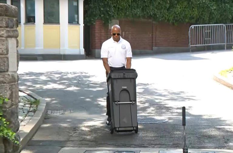 Alcalde de Nueva York presenta "novedoso" método de recogida de basura