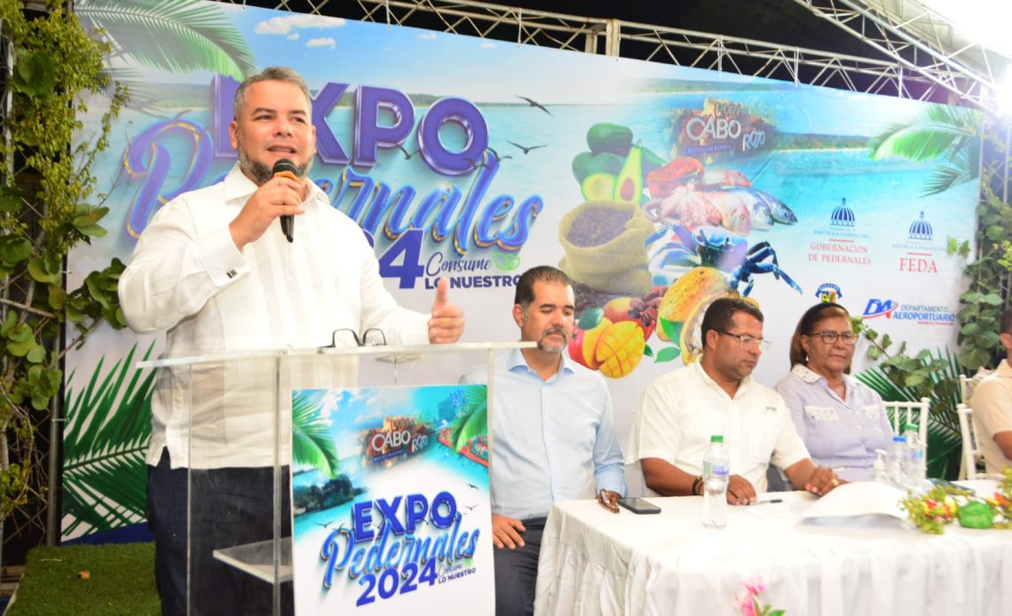 Destacan potencial turístico y producción local en la segunda edición de Expo Pedernales