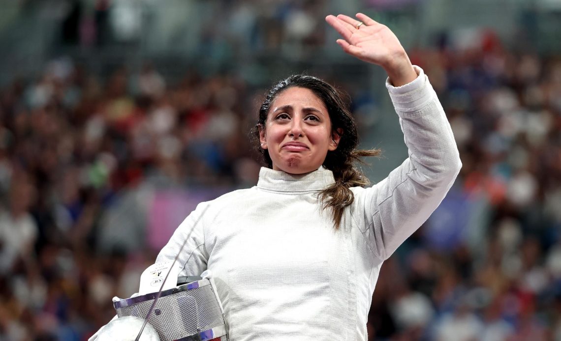 Nada Hafez, la esgrimista olímpica que compitió embarazada de 7 meses en París 2024