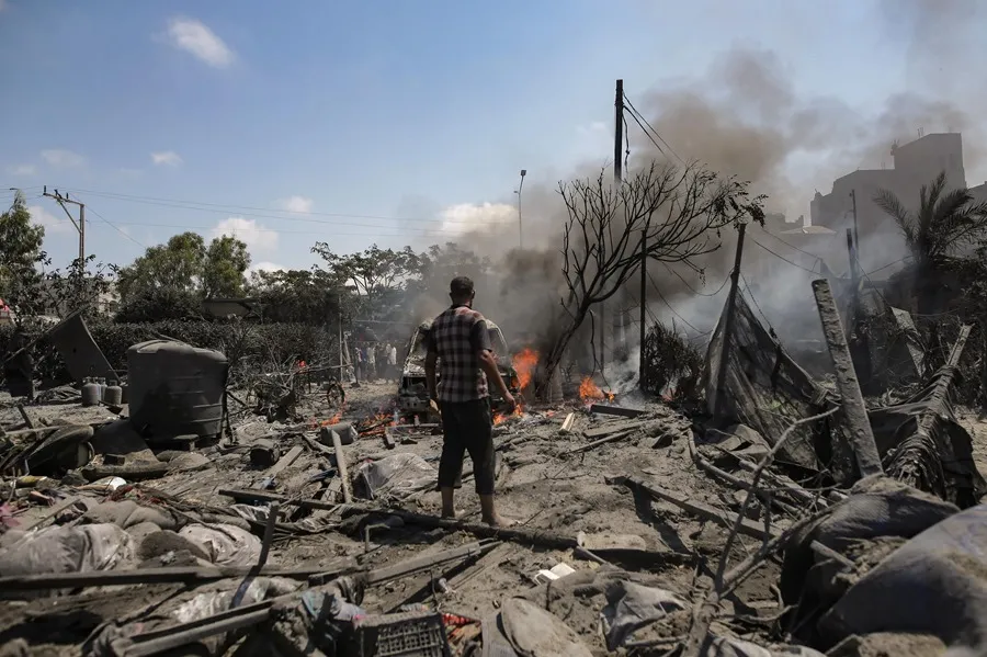 Israel justifica bombardeo contra el número 2 de Hamás en la zona humanitaria de Mawasi