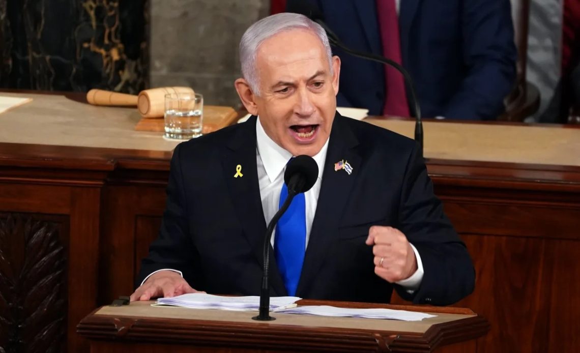 Benjamín Netanyahu hablando