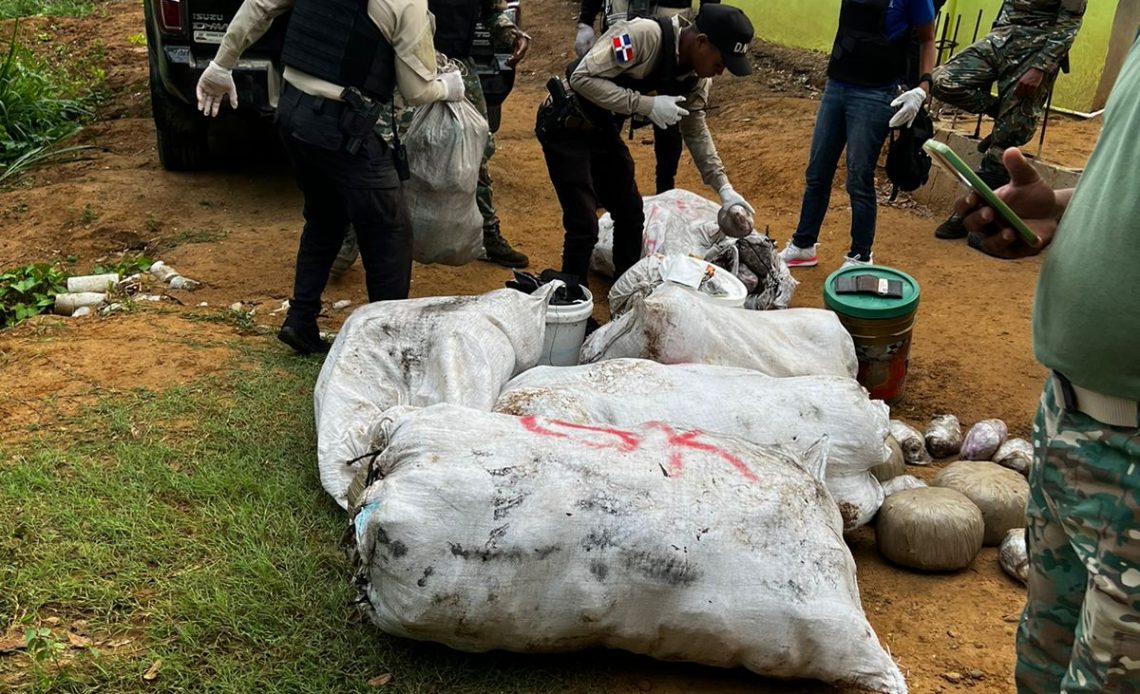 Confiscan cargamento de más de mil libras de marihuana en Puerto Plata