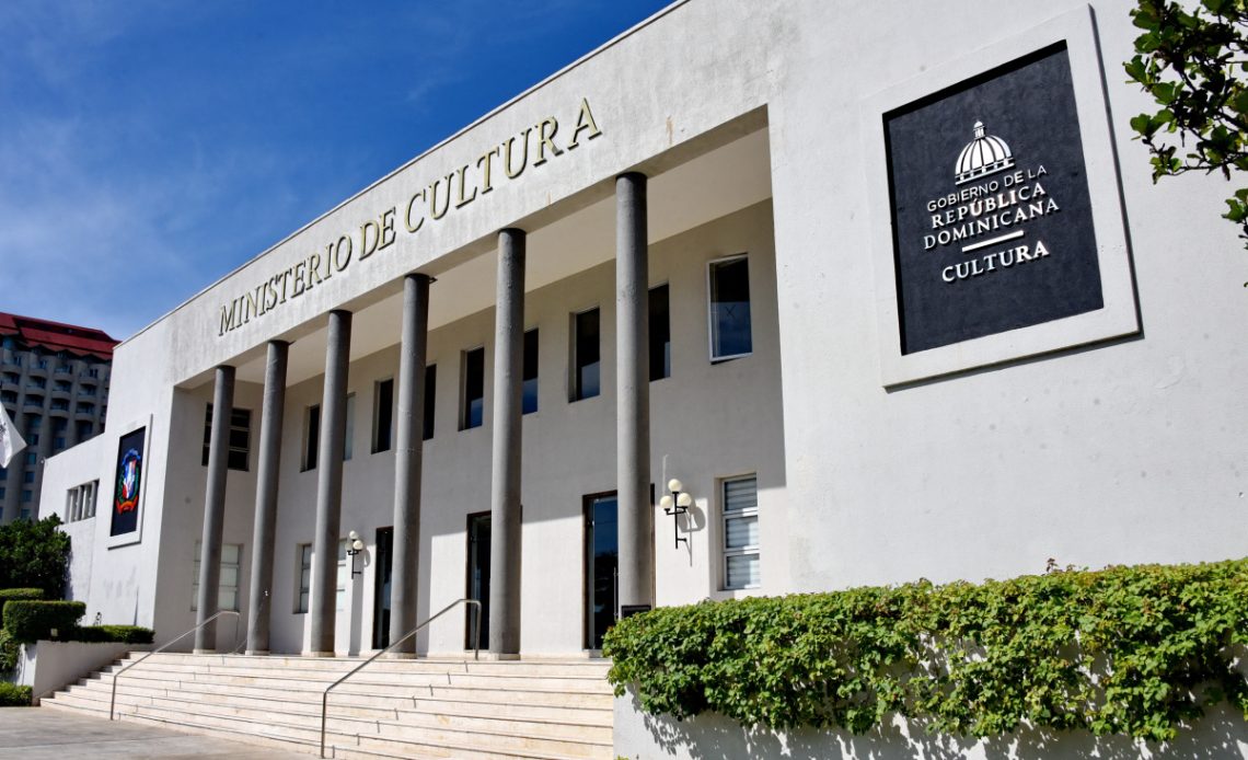 Ministerio de Cultura no estará recibiendo visitas por montaje de la Feria del Libro y otras actividades