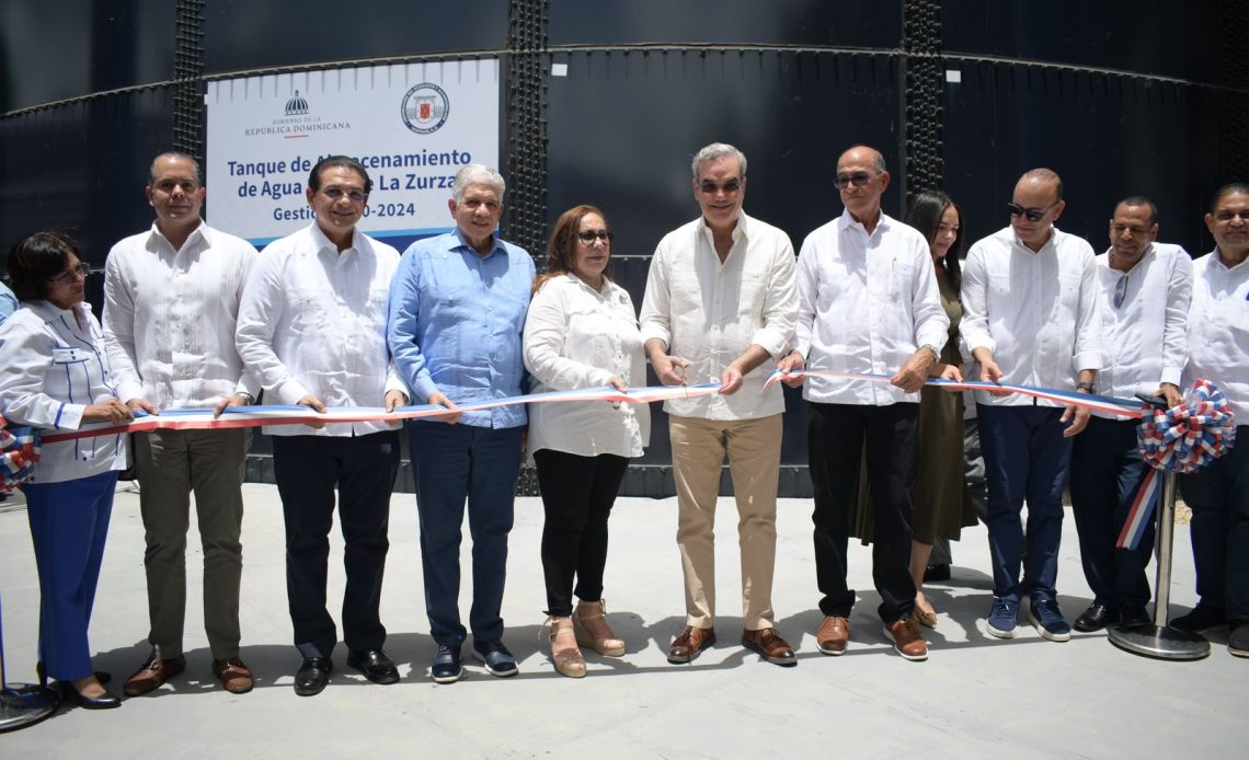 Abinader inaugura siete obras de agua potable y saneamiento en Santiago