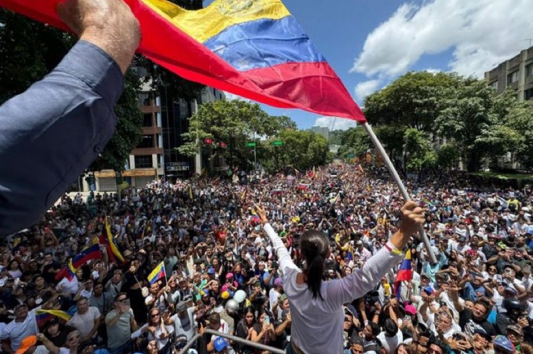 Maria Corina marcha en Caracas