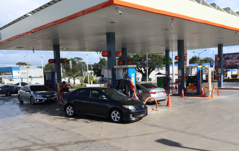 Gobierno mantiene invariables precios de gasolina, diésel y gas propano