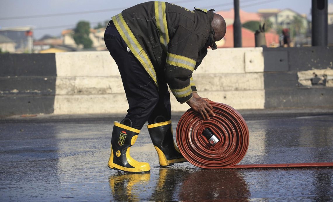 Suman 59 los muertos por la explosión de un camión de gasolina en Nigeria