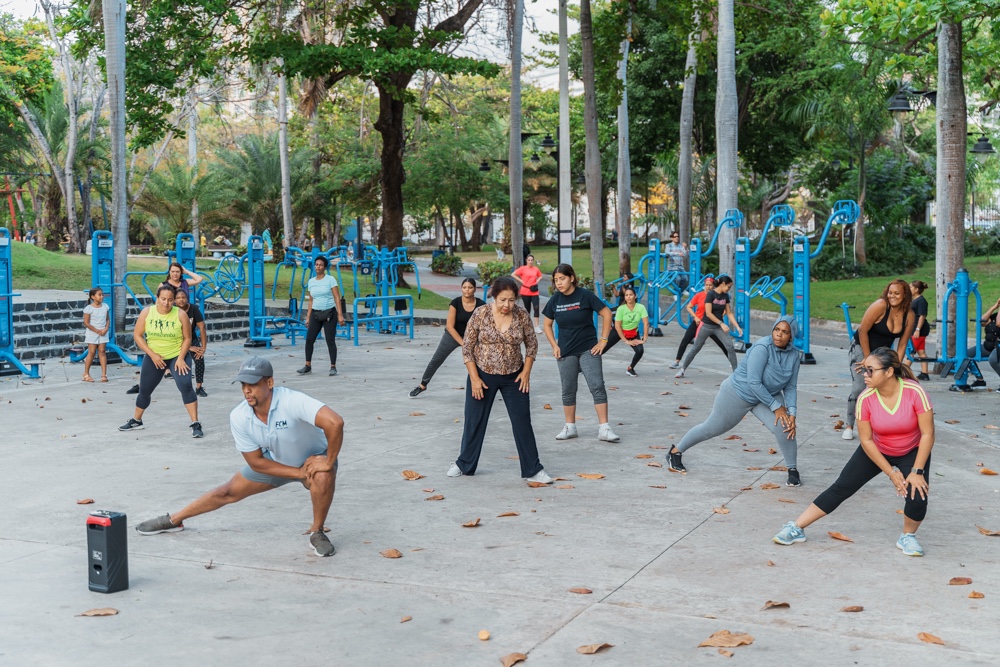 Parque Iberoamérica recibe cientos de personas en el marco del Fin de Semana del Bienestar Mundial