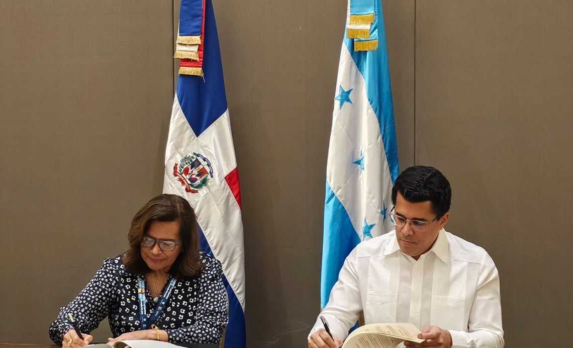 RD y Honduras firman memorándum de entendimiento en materia de turismo