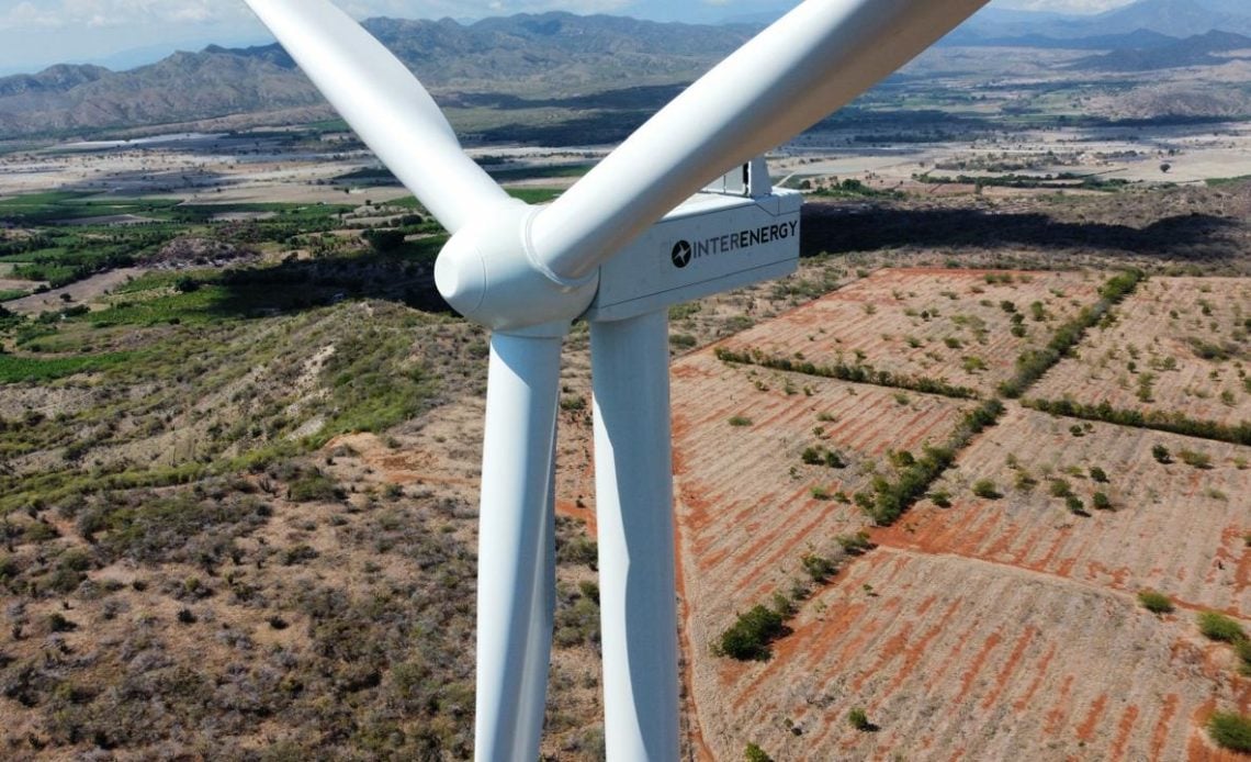 Instalan nuevas turbinas eólicas más grandes de Centroamérica y el Caribe